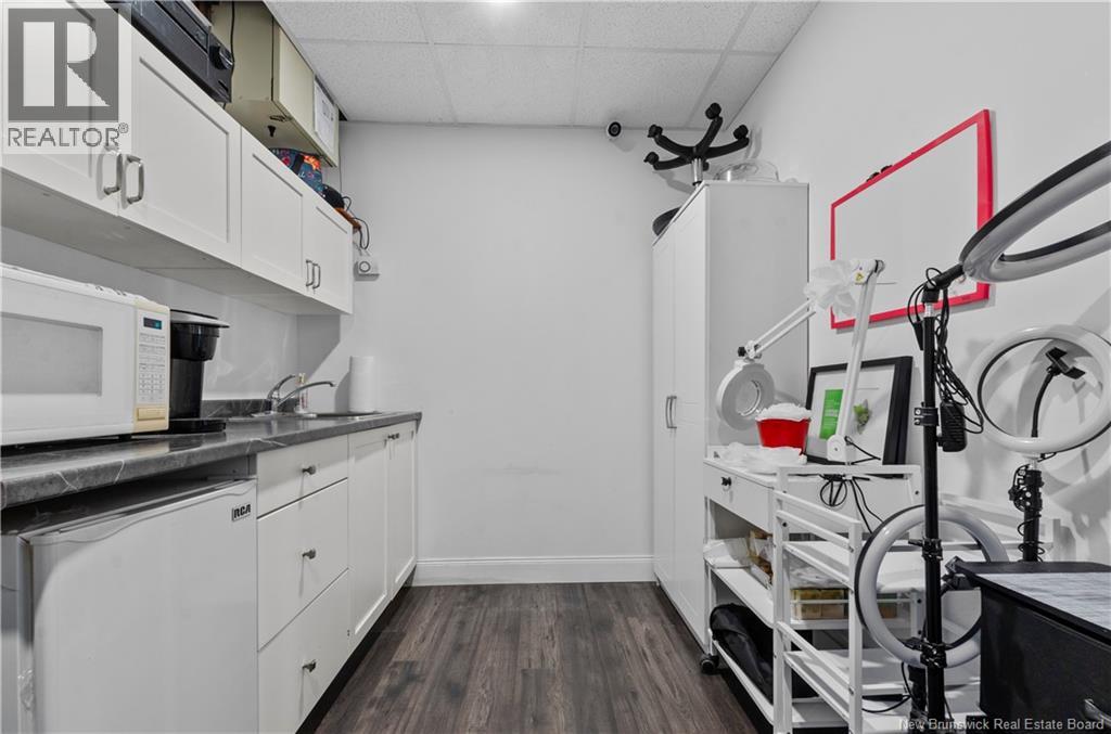 215 Queen Street, Fredericton, New Brunswick  E3B 0Y2 - Photo 22 - NB128830