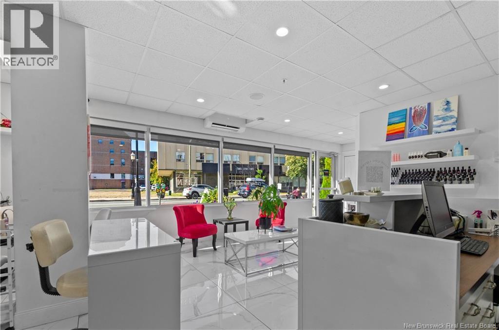 215 Queen Street, Fredericton, New Brunswick  E3B 0Y2 - Photo 9 - NB128830