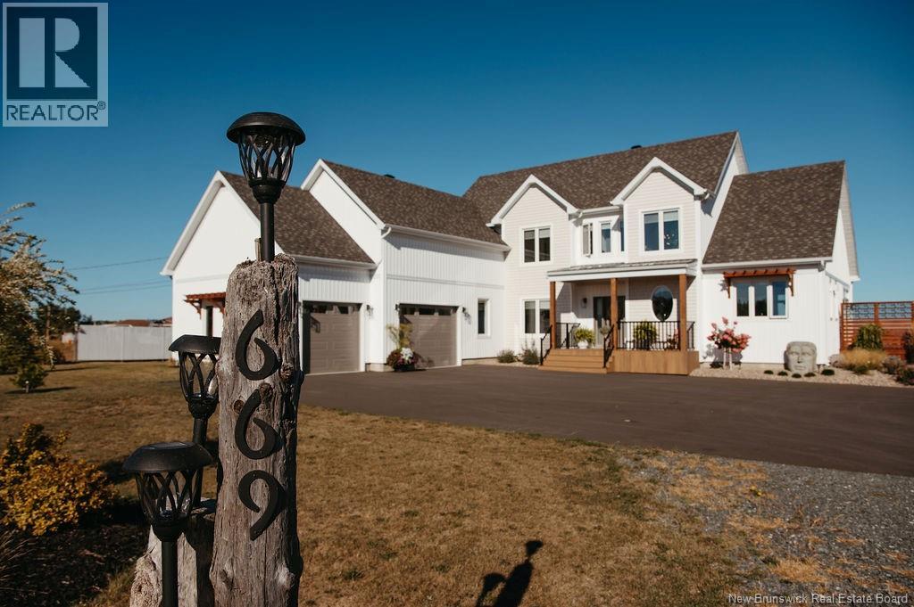 669 Principale Street, Petit-Rocher, New Brunswick  E8J 3A1 - Photo 2 - NB129522