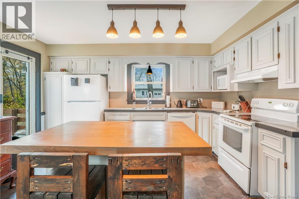 292 Sunset Drive, Fredericton, New Brunswick  E3A 1A9 - Photo 9 - NB129512