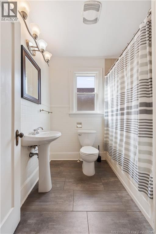 244 Salisbury Road, Moncton, New Brunswick E1E 1A7 - Photo 18 - NB128999