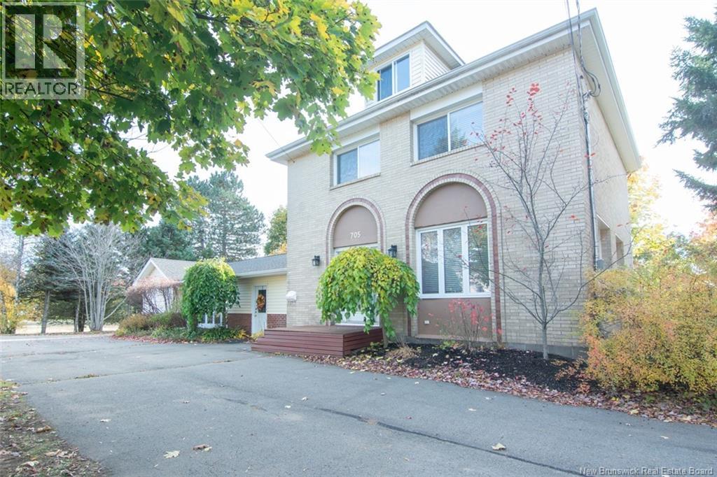 705 Amirault Street, Dieppe, New Brunswick