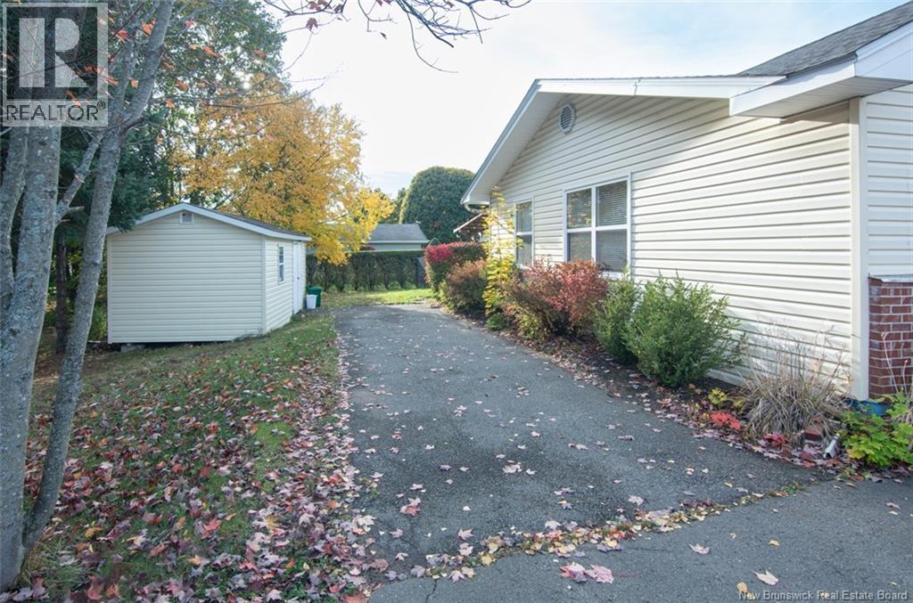 705 Amirault Street, Dieppe, New Brunswick  E1A 1E9 - Photo 2 - NB129464