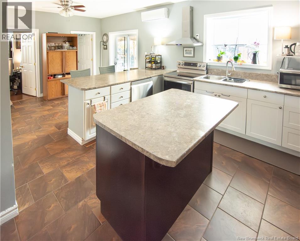 705 Amirault Street, Dieppe, New Brunswick  E1A 1E9 - Photo 25 - NB129464