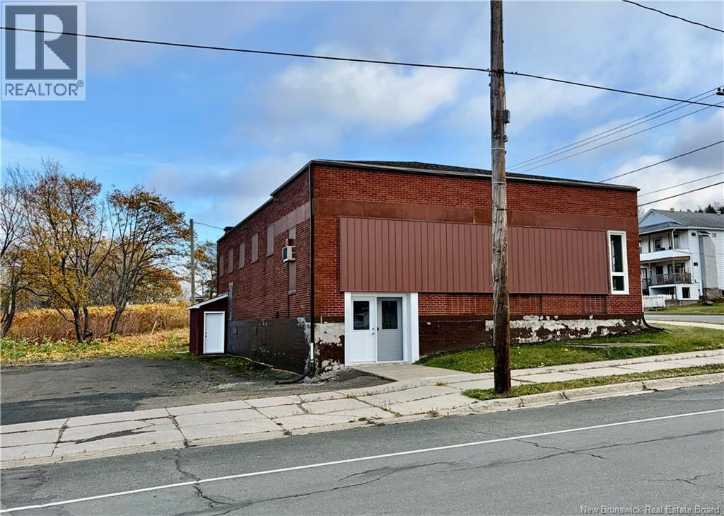 549 Adelaide, Dalhousie, New Brunswick  E8C 1B7 - Photo 2 - NB129498
