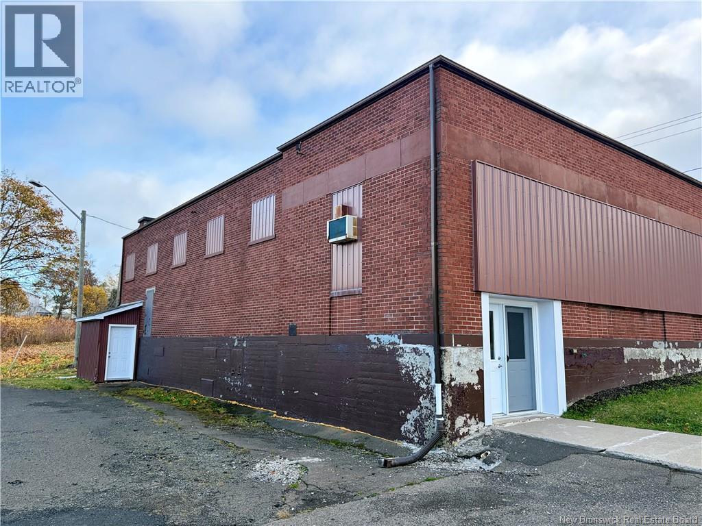 549 Adelaide, Dalhousie, New Brunswick  E8C 1B7 - Photo 3 - NB129498
