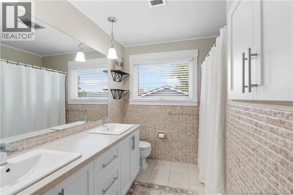125 Roche, Bathurst, New Brunswick  E2A 3E5 - Photo 31 - NB129567