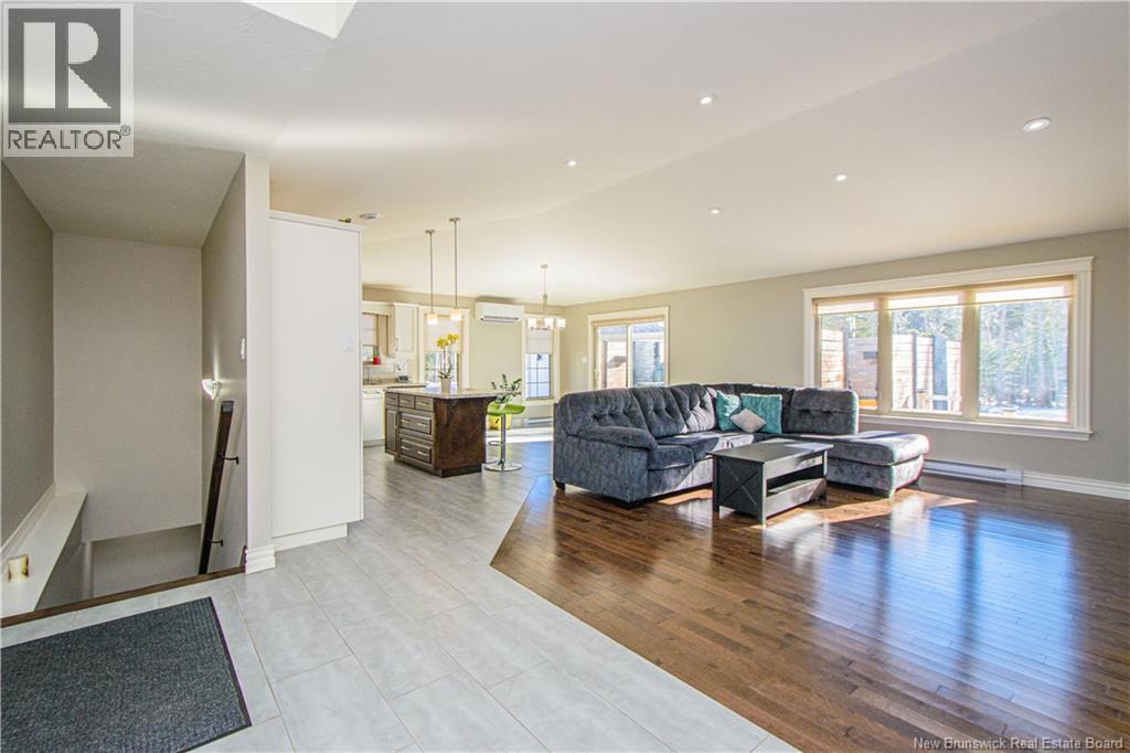 37 Guy Street, Shediac, New Brunswick  E4P 0L5 - Photo 3 - NB129409