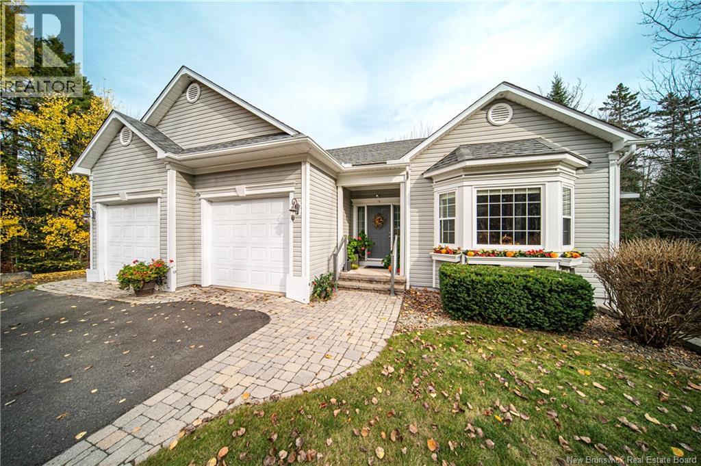 200 Deerwood, Hanwell, New Brunswick  E3E 1C1 - Photo 2 - NB129548