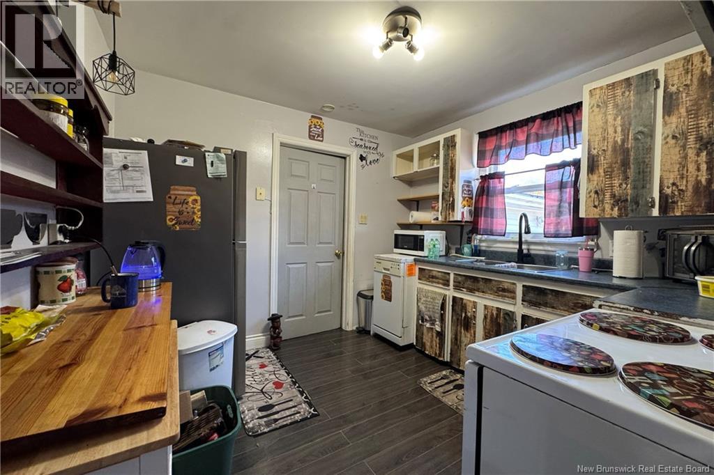 128 York Street, Sackville, New Brunswick  E4L 4S1 - Photo 6 - NB129601