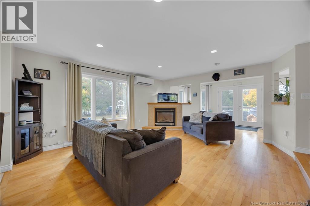 2330 Loch Lomond Road, Saint John, New Brunswick E2N 1A4 - Photo 11 - NB129543