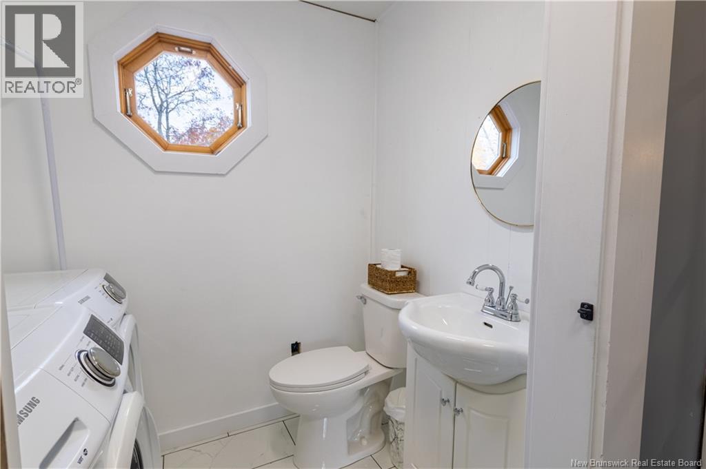 54 Pleasant Avenue, Mcadam, New Brunswick E6J 1G4 - Photo 10 - NB129278