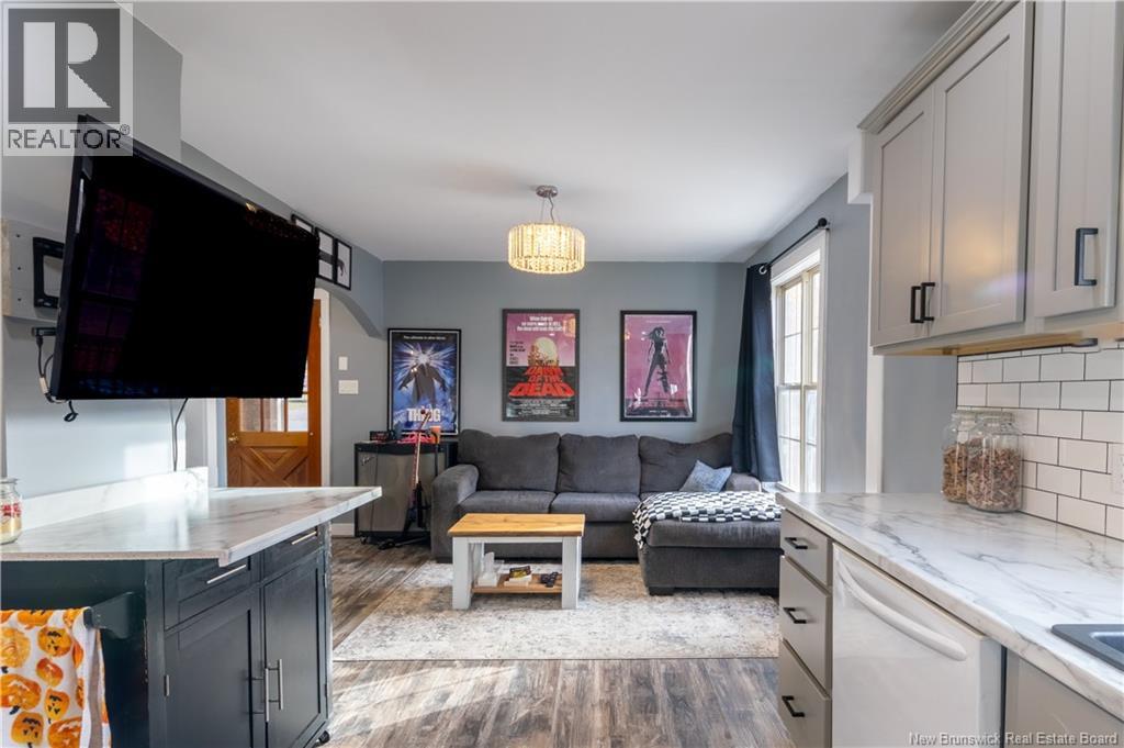 54 Pleasant Avenue, Mcadam, New Brunswick E6J 1G4 - Photo 14 - NB129278