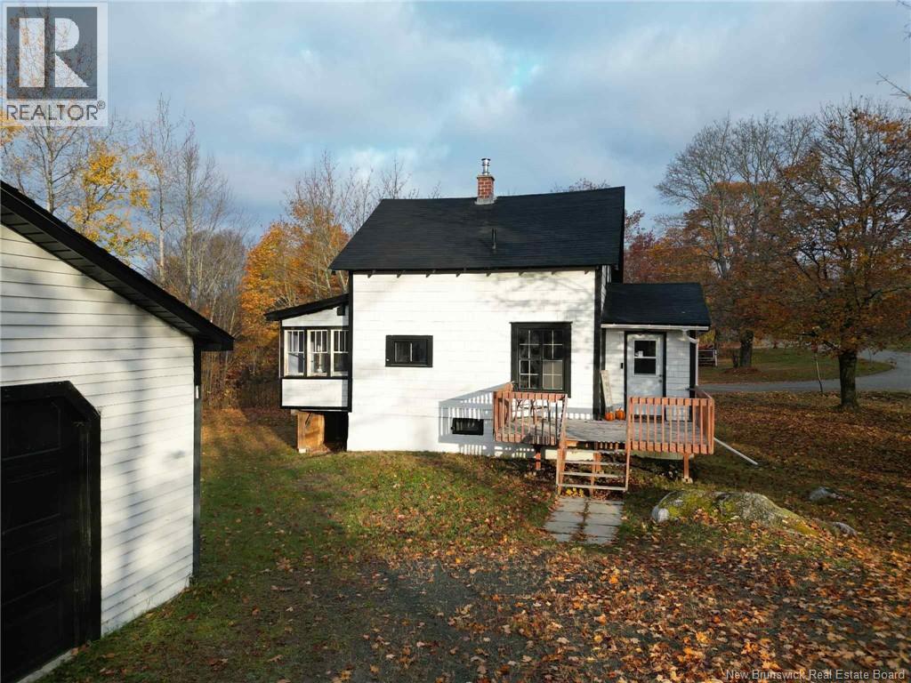 54 Pleasant Avenue, Mcadam, New Brunswick E6J 1G4 - Photo 3 - NB129278