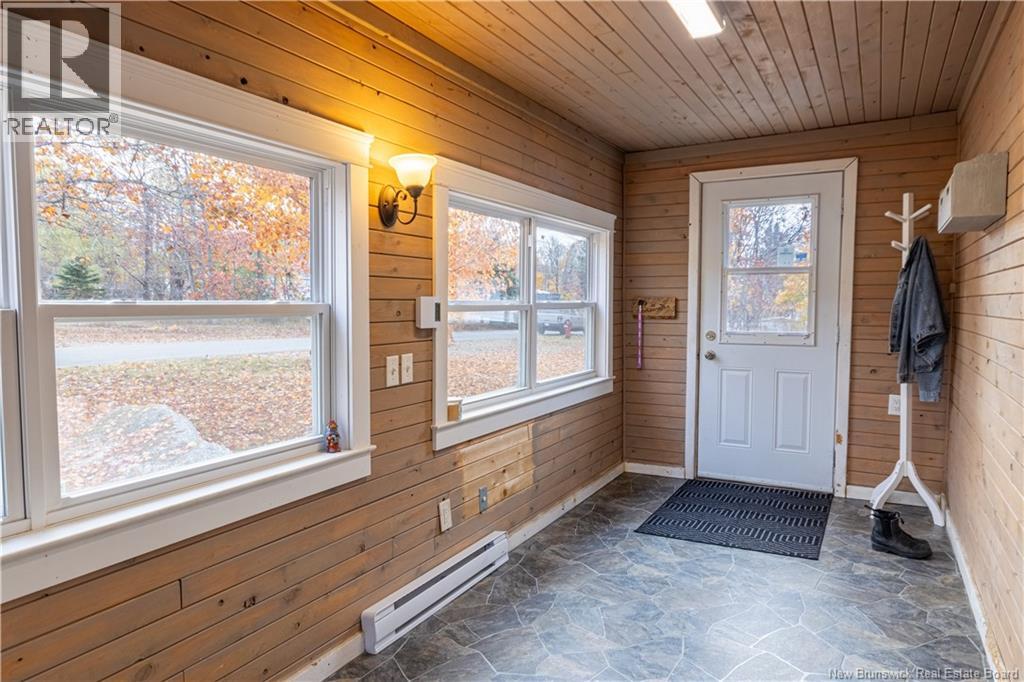 54 Pleasant Avenue, Mcadam, New Brunswick E6J 1G4 - Photo 8 - NB129278