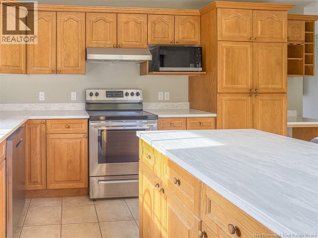 65 Aquarius Street, Fredericton, New Brunswick  E3B 8P5 - Photo 6 - NB129521