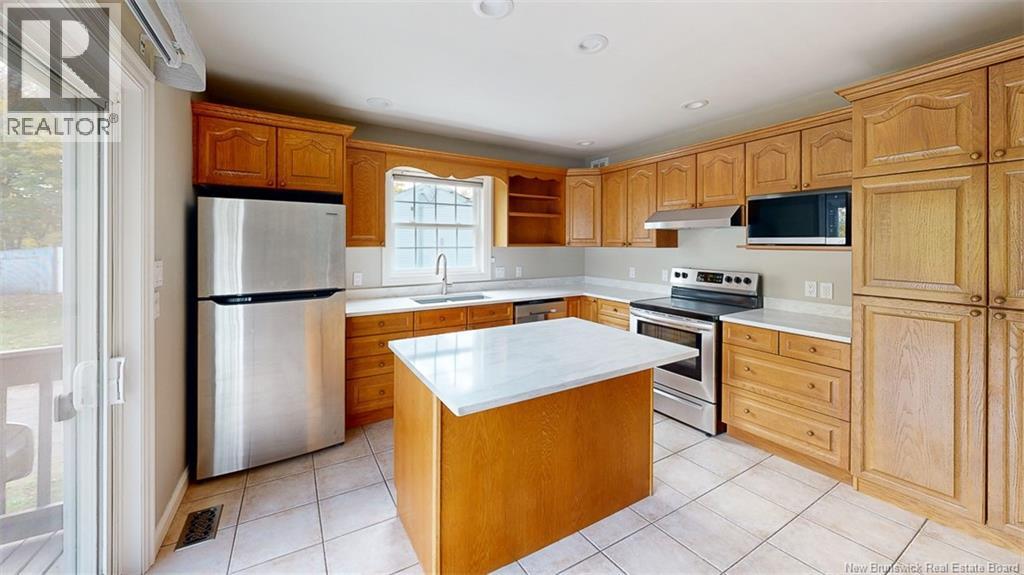 65 Aquarius Street, Fredericton, New Brunswick  E3B 8P5 - Photo 8 - NB129521