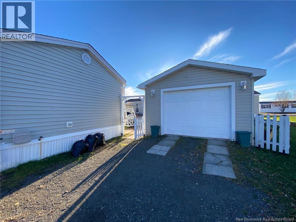 24 Montreux Street, Moncton, New Brunswick E1H 2Y9 - Photo 2 - NB129621