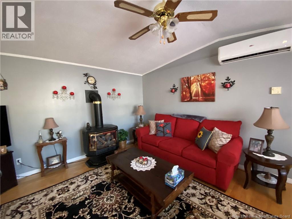 24 Montreux Street, Moncton, New Brunswick E1H 2Y9 - Photo 4 - NB129621