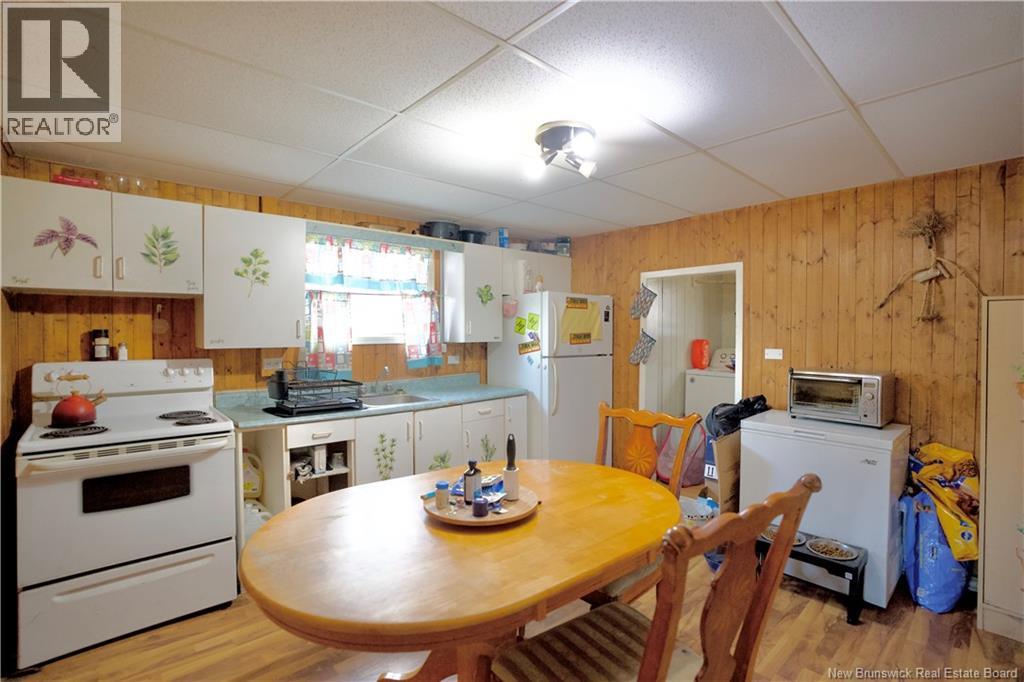 1520 St Mary Avenue, Bathurst, New Brunswick  E2A 2E3 - Photo 6 - NB129565