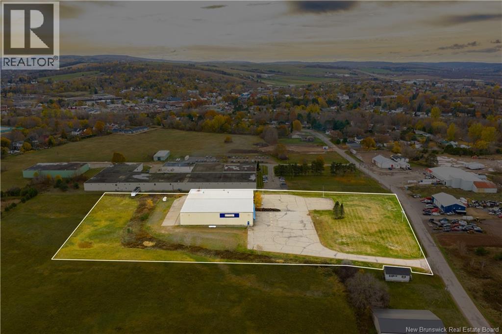 195 Stewart Avenue, Sussex, New Brunswick  E4E 2G1 - Photo 2 - NB129352