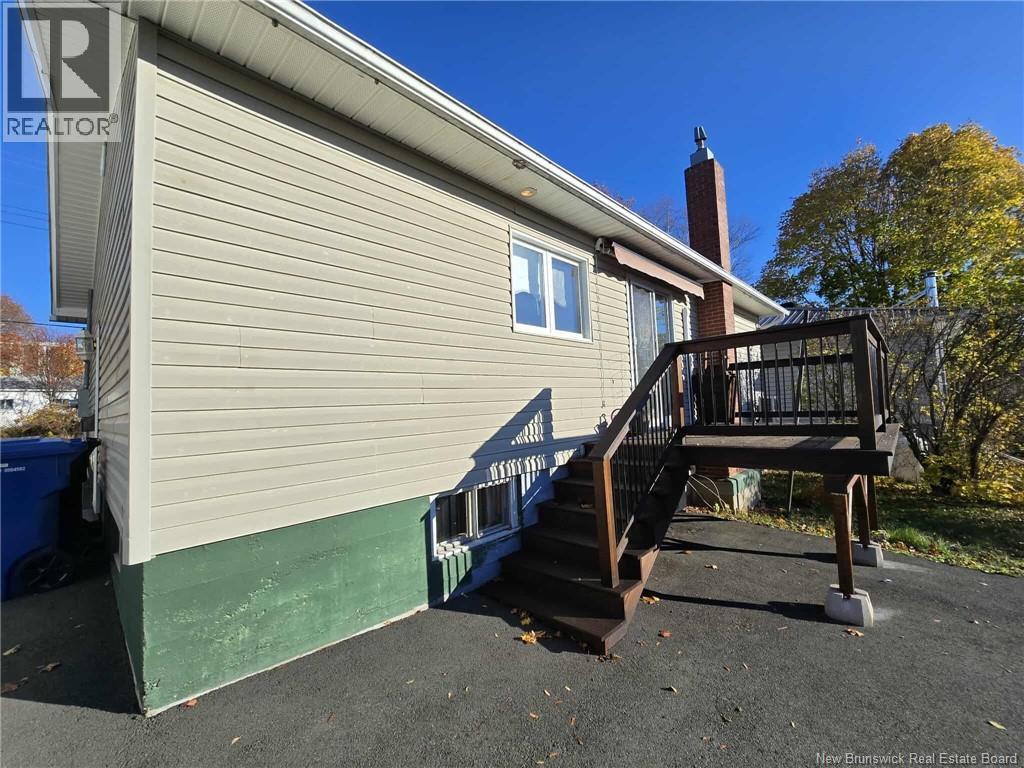 780 Donald Street, Bathurst, New Brunswick  E2A 1N5 - Photo 11 - NB129637