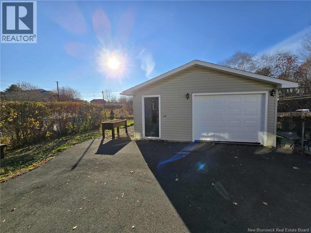 780 Donald Street, Bathurst, New Brunswick  E2A 1N5 - Photo 13 - NB129637