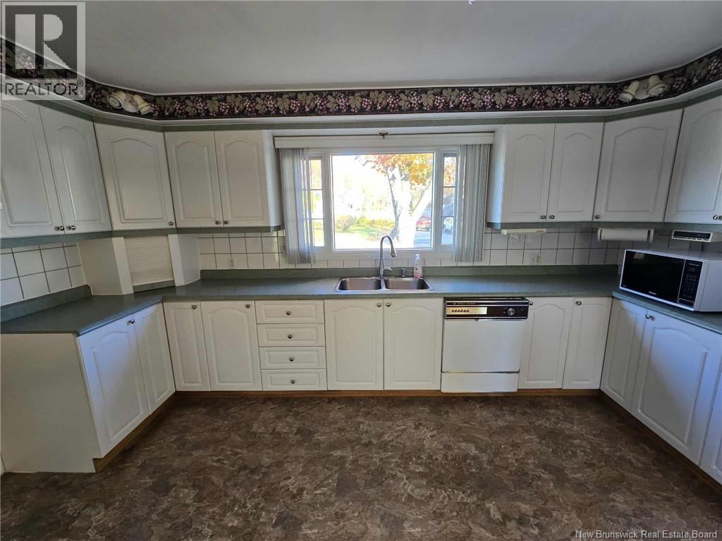 780 Donald Street, Bathurst, New Brunswick  E2A 1N5 - Photo 17 - NB129637