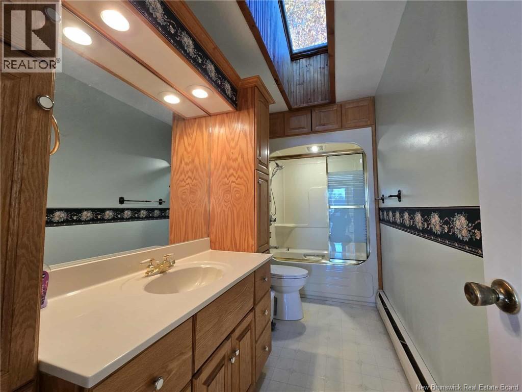 780 Donald Street, Bathurst, New Brunswick  E2A 1N5 - Photo 29 - NB129637