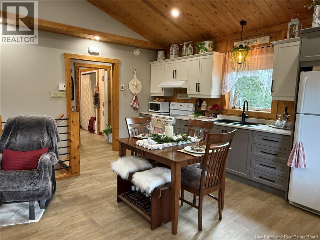 101 Coombes Road, Grand-Sault/grand Falls, New Brunswick E7E 2P8 - Photo 8 - NB129655