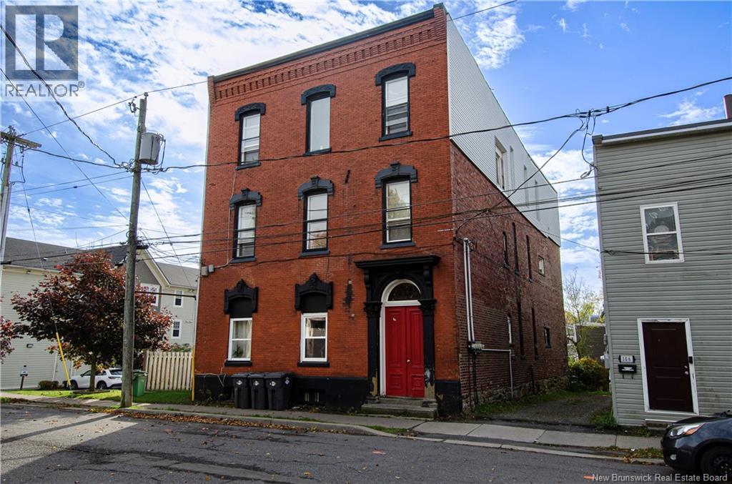 112 Queen Street, Saint John, New Brunswick E2L 1S4 - Photo 2 - NB129157