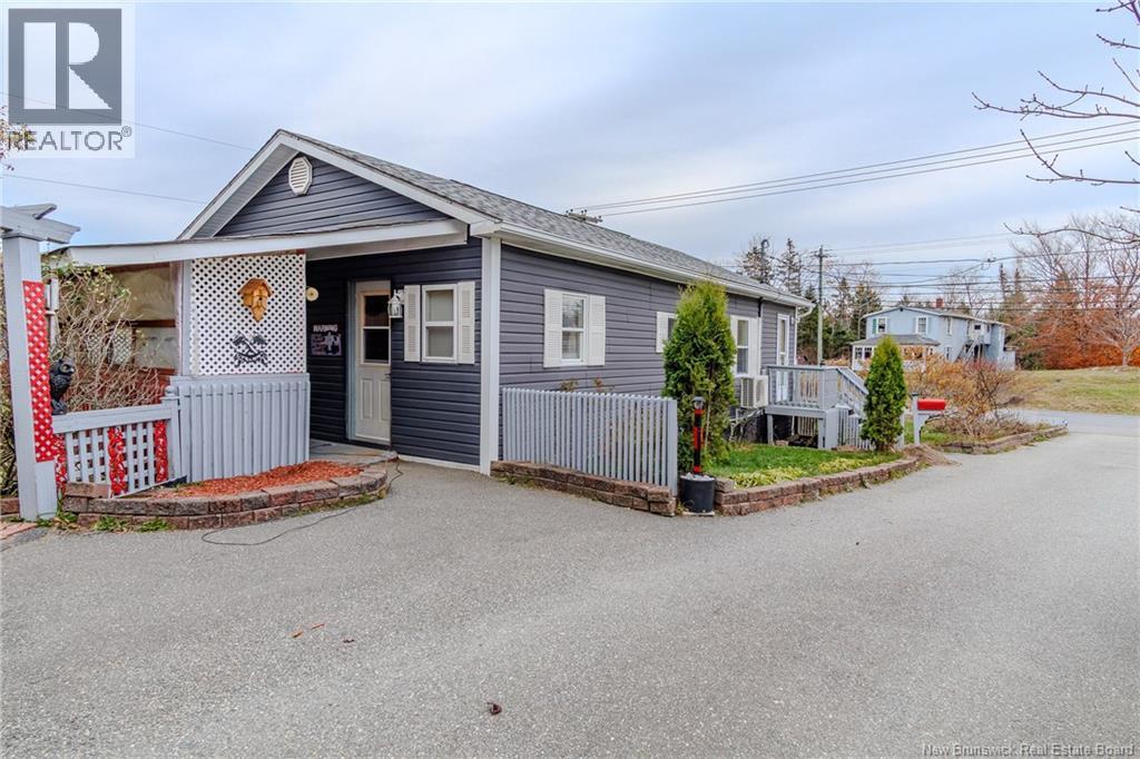 3541 Loch Lomond Road, Saint John, New Brunswick E2N 1B9 - Photo 2 - NB129663