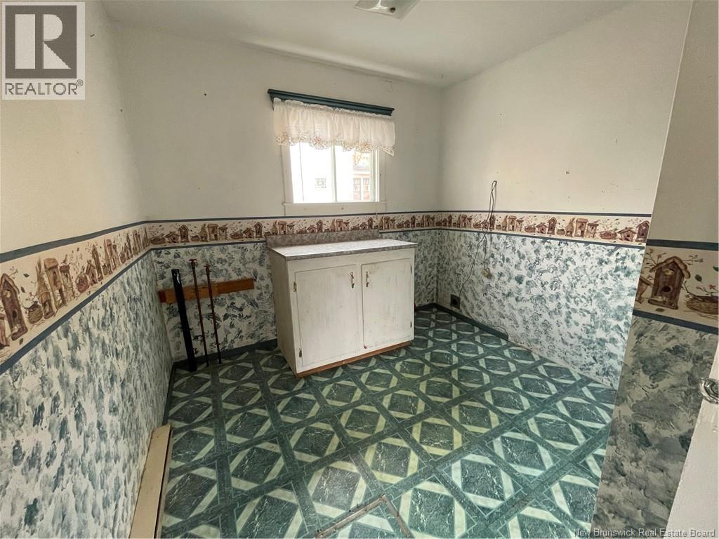 28 First Avenue, Mcadam, New Brunswick E6J 1S4 - Photo 12 - NB129452