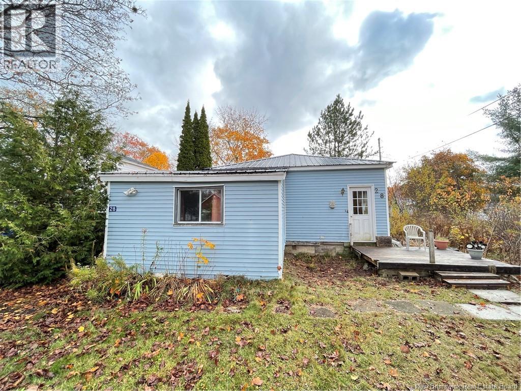 28 First Avenue, Mcadam, New Brunswick E6J 1S4 - Photo 15 - NB129452