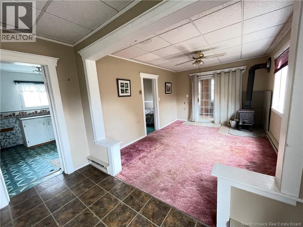 28 First Avenue, Mcadam, New Brunswick E6J 1S4 - Photo 6 - NB129452