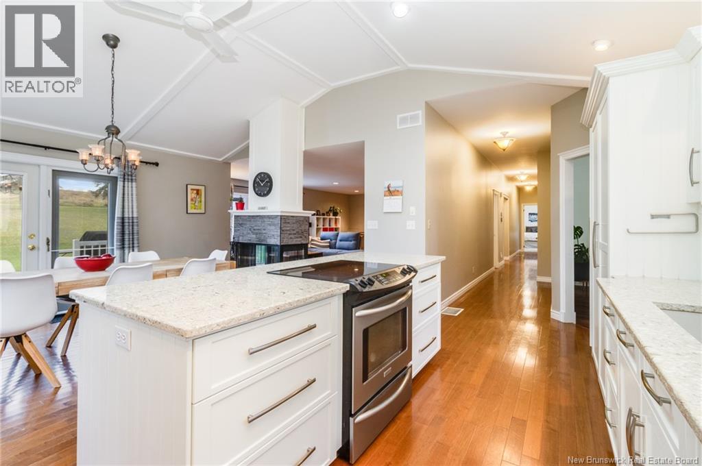 420 Riverview Drive, Florenceville-Bristol, New Brunswick  E7L 3M9 - Photo 9 - NB129688