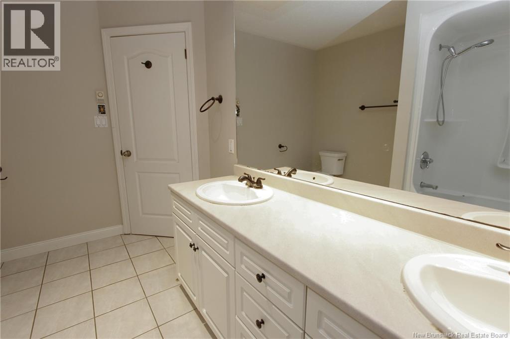 131 Wiggins Drive, Fredericton, New Brunswick E3A 5N7 - Photo 33 - NB129714