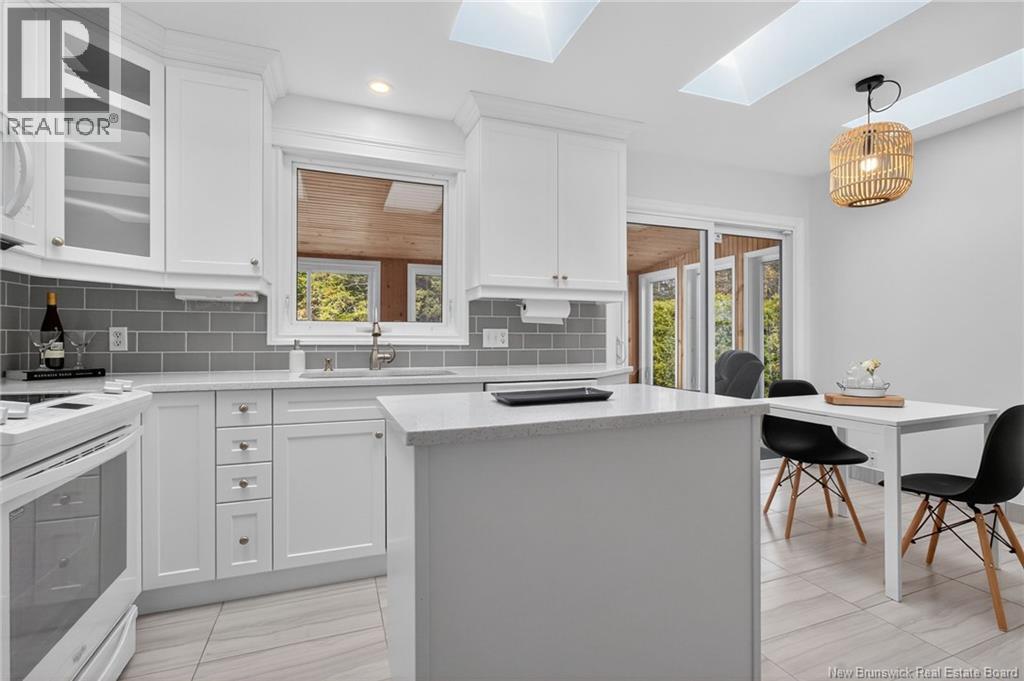 103 Labrosse, Moncton, New Brunswick E1A 4W9 - Photo 5 - NB129702