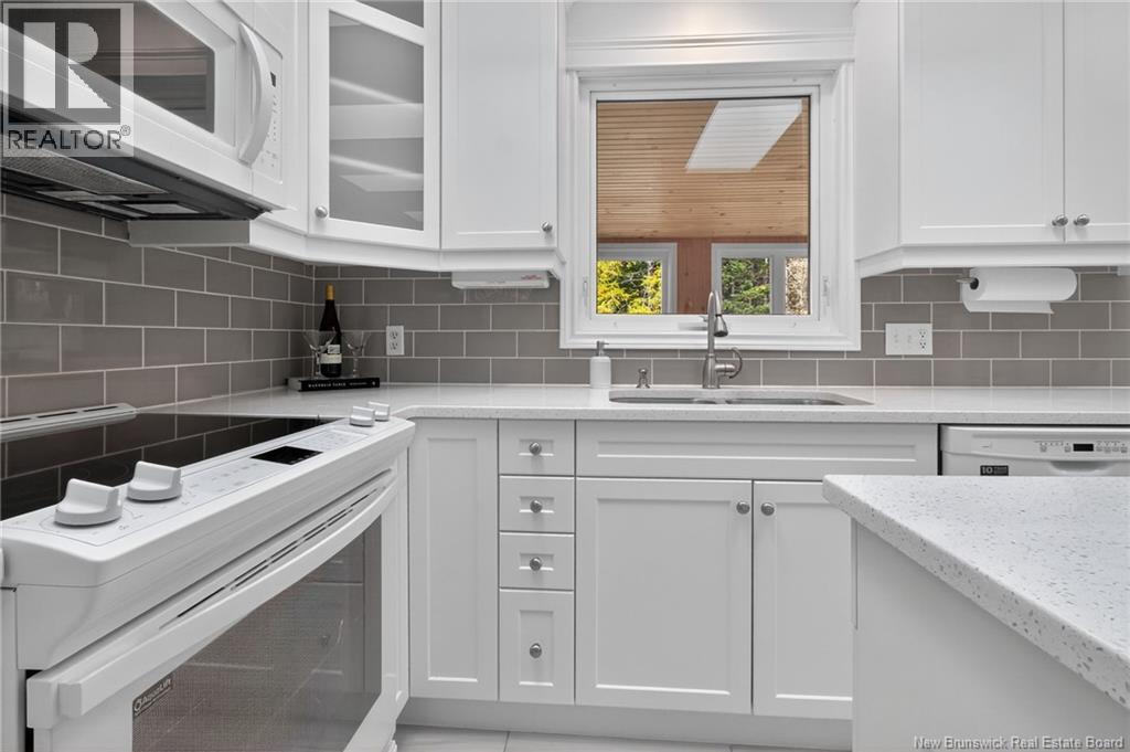 103 Labrosse, Moncton, New Brunswick E1A 4W9 - Photo 6 - NB129702