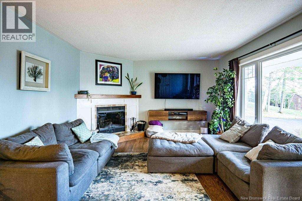 18 Hillsleigh Court, Douglas, New Brunswick E3G 7Y9 - Photo 4 - NB129674