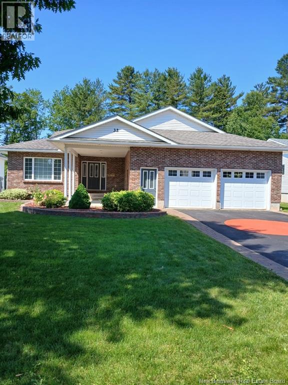 32 Barbara Court, Fredericton, New Brunswick E3B 7G6 - Photo 3 - NB129739
