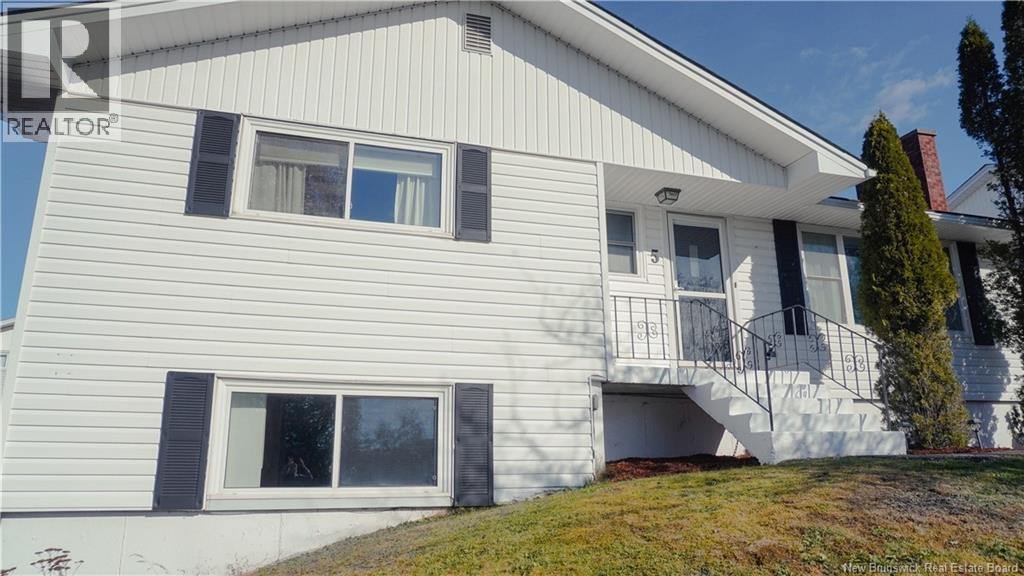 5 Wildwood, Saint John, New Brunswick E2J 2V9 - Photo 3 - NB129667