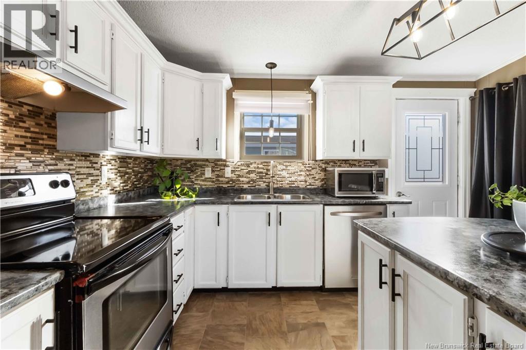46 Ste Marie Lane, Dieppe, New Brunswick E1A 8W4 - Photo 11 - NB129743