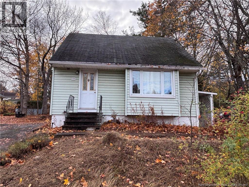 638 Kings College Road, Fredericton, New Brunswick  E3B 2G8 - Photo 1 - NB129800