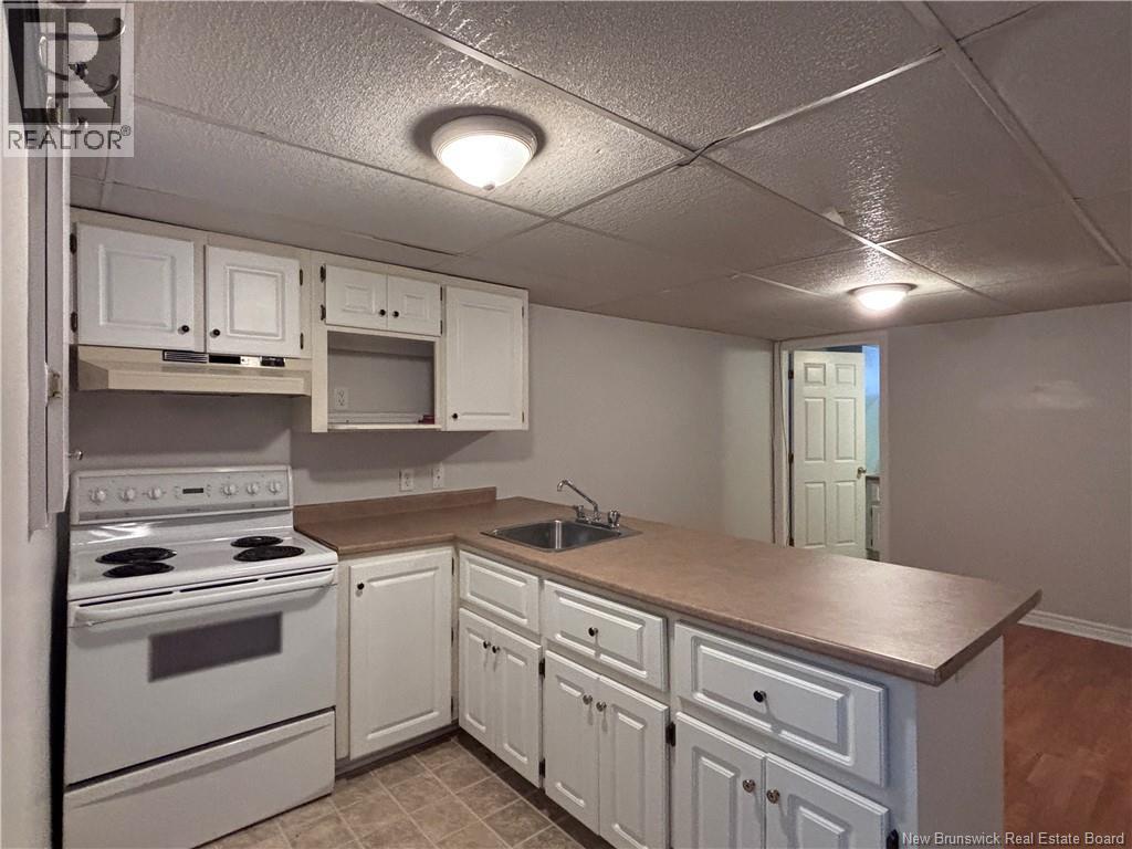 638 Kings College Road, Fredericton, New Brunswick  E3B 2G8 - Photo 8 - NB129800