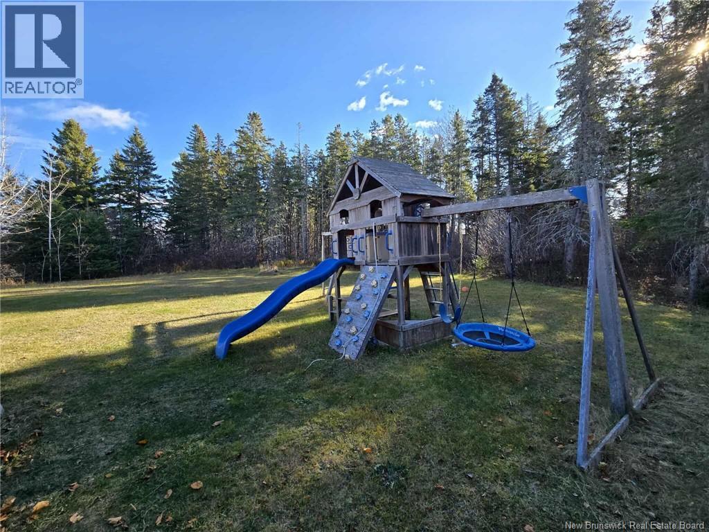 24 Frederic Street, Petit-Rocher, New Brunswick E8J 1A3 - Photo 44 - NB129815
