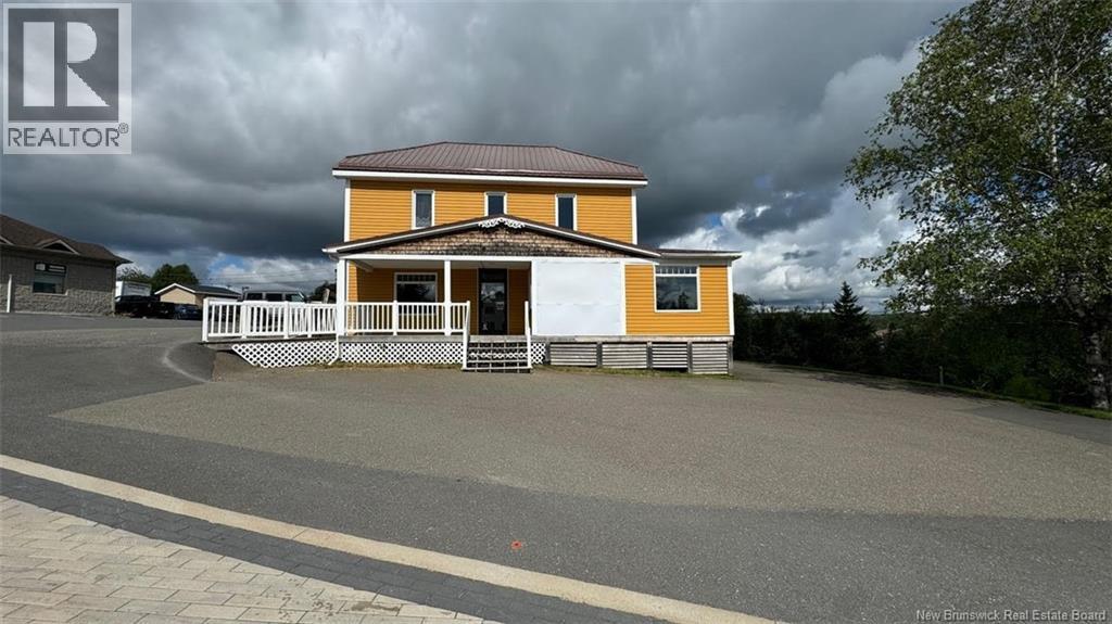 64 Broadway Boulevard, Grand-Sault/grand Falls, New Brunswick E3Z 2J7 - Photo 1 - NB129823