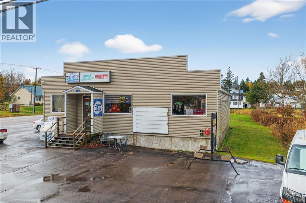 328 Main Street, Sackville, New Brunswick  E4L 4S3 - Photo 3 - NB129644