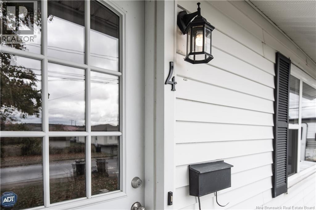 4 Byron Street, Saint John, New Brunswick  E2J 2T8 - Photo 2 - NB129806