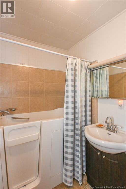 310 Jd Gauthier Boulevard, Shippagan, New Brunswick E8S 1R4 - Photo 14 - NB129836